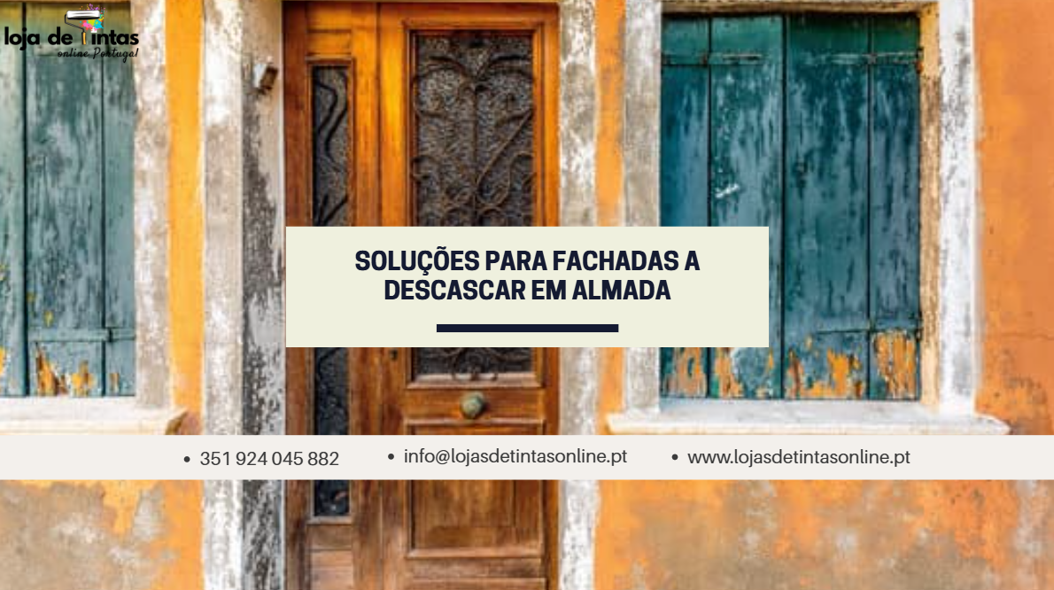 Muro com pintura a descascar em Almada e soluções para recuperação de fachadas.